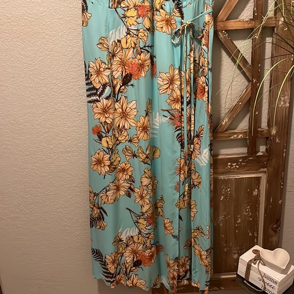 Xhilaration Wrap Dress Summer Essential Size X Light Weight, Snap at V, NWOT - Picture 3 of 9